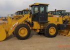 Фронтальный погрузчик LW300F